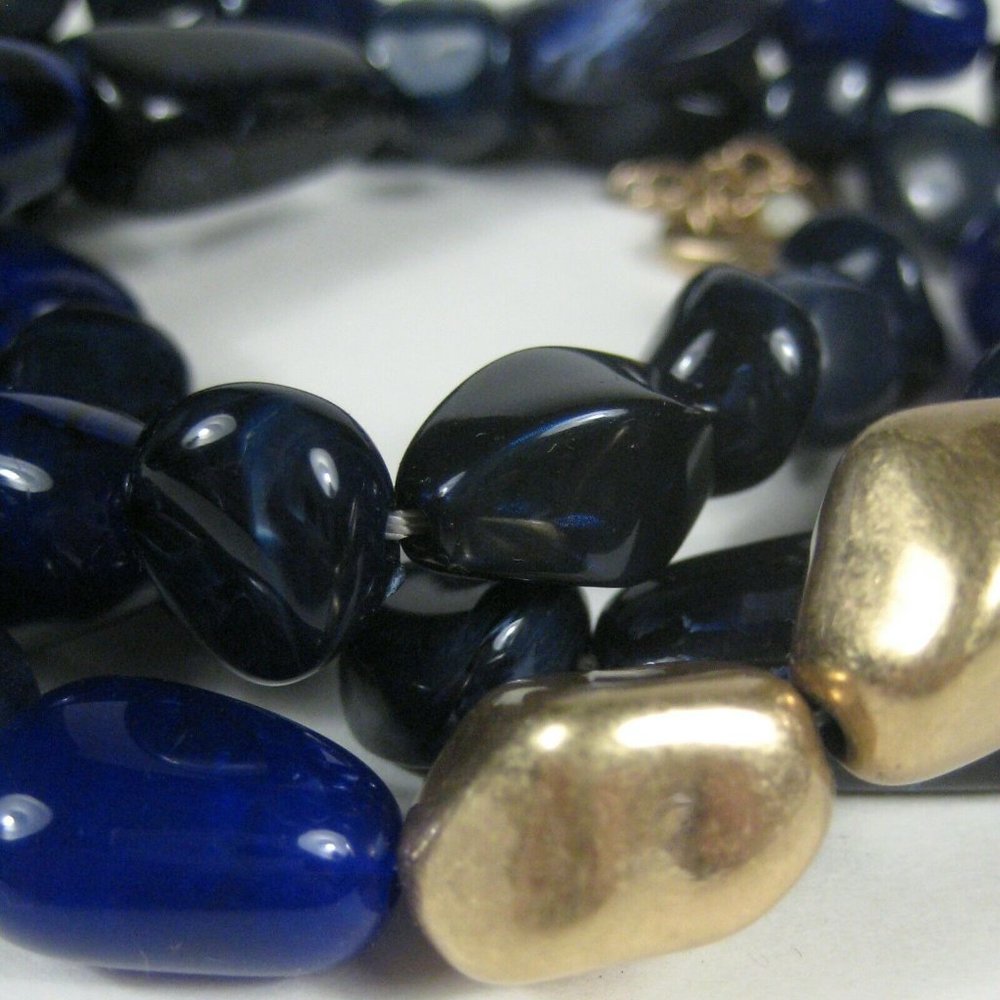 NRQ Imitation Stone Necklace Goldtone Strand Blue Beaded 33 inch Jewelry Signed